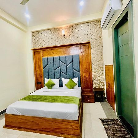 Hotel Gt International Tājganj Buitenkant foto