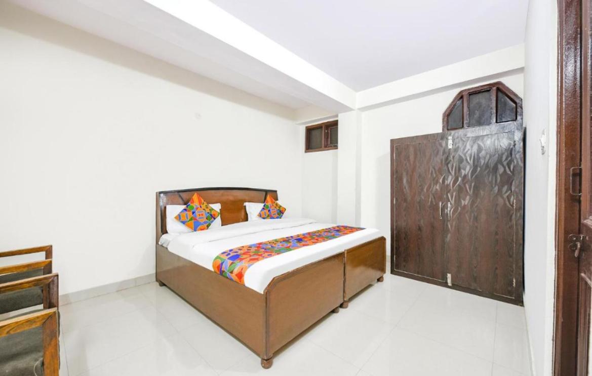 Hotel Gt International Tājganj Buitenkant foto
