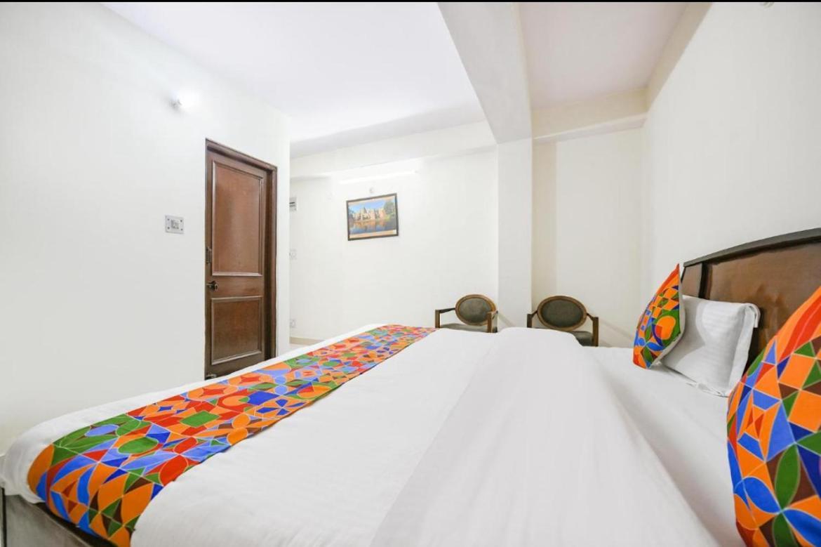 Hotel Gt International Tājganj Buitenkant foto